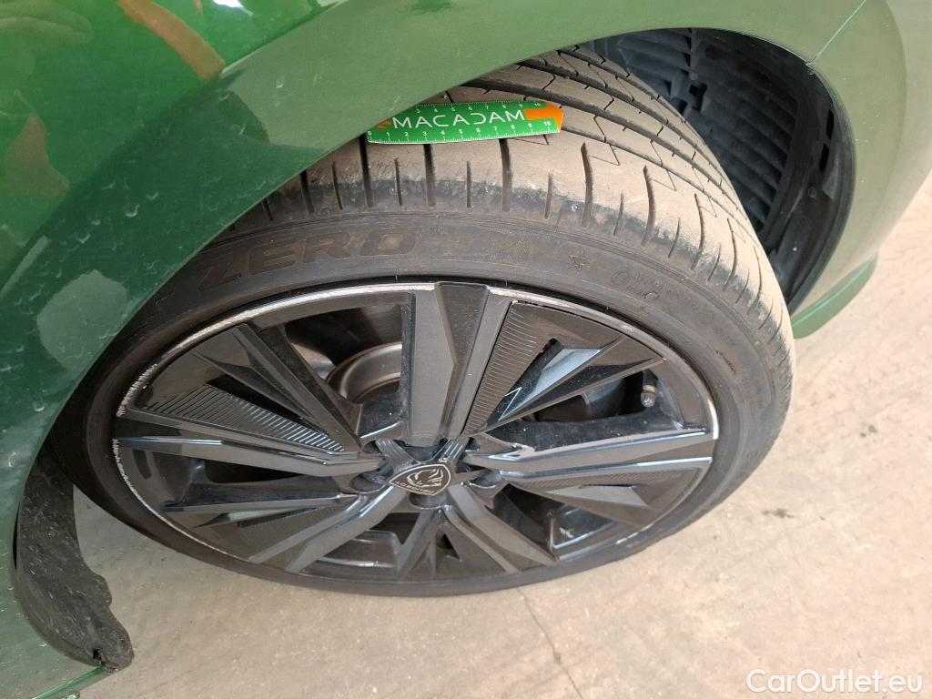  Peugeot  308 PEUGEOT  / 2021 / 5P / Berline PHEV 225 E-EAT8 GT PACK #15