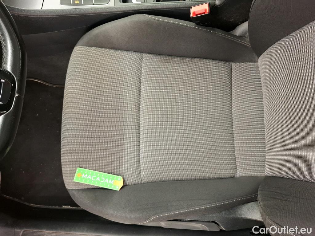  Volkswagen  Golf  VOLKSWAGEN 5p Berline 1.6 TDI 110 BVM5 Trendline Business BMT #41