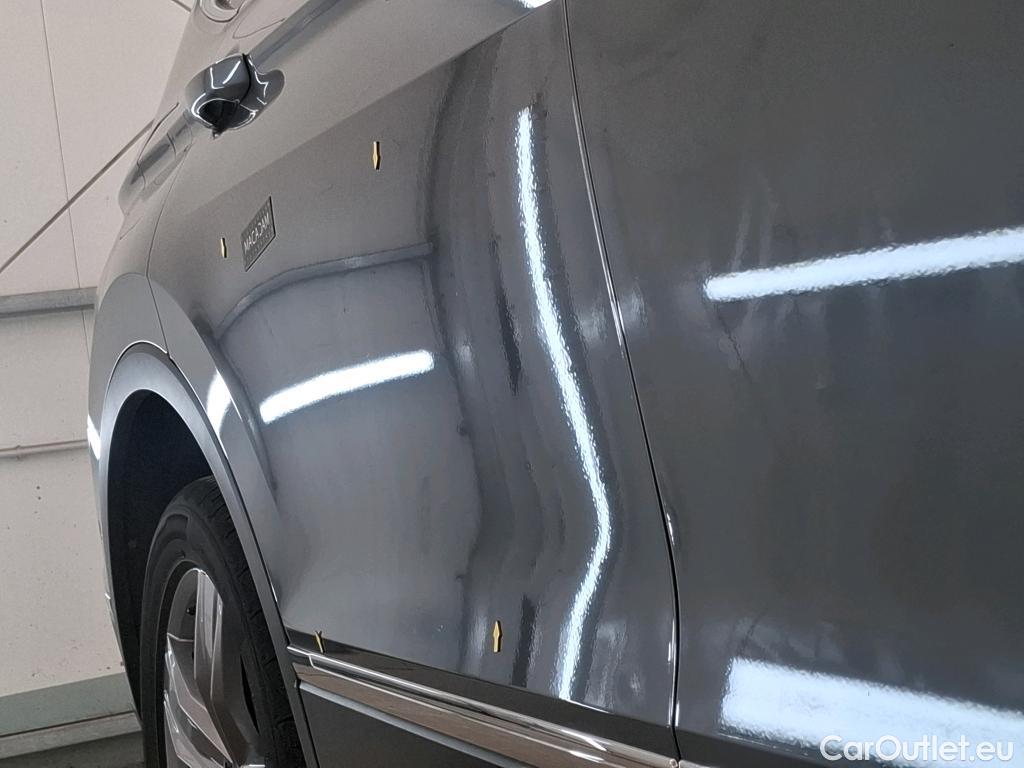  Volkswagen  Tiguan VOLKSWAGEN  Allspace 5p SUV 2.0 TDI 150 DSG7 Carat Exclusive #32