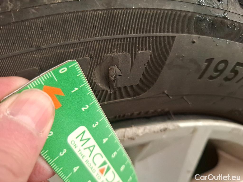  Renault  Clio RENAULT  / 2019 / 5P / Berline Business SCe 75 #4