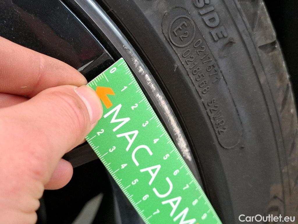  Peugeot  308 PEUGEOT  / 2021 / 5P / Berline PHEV 225 E-EAT8 GT PACK #27