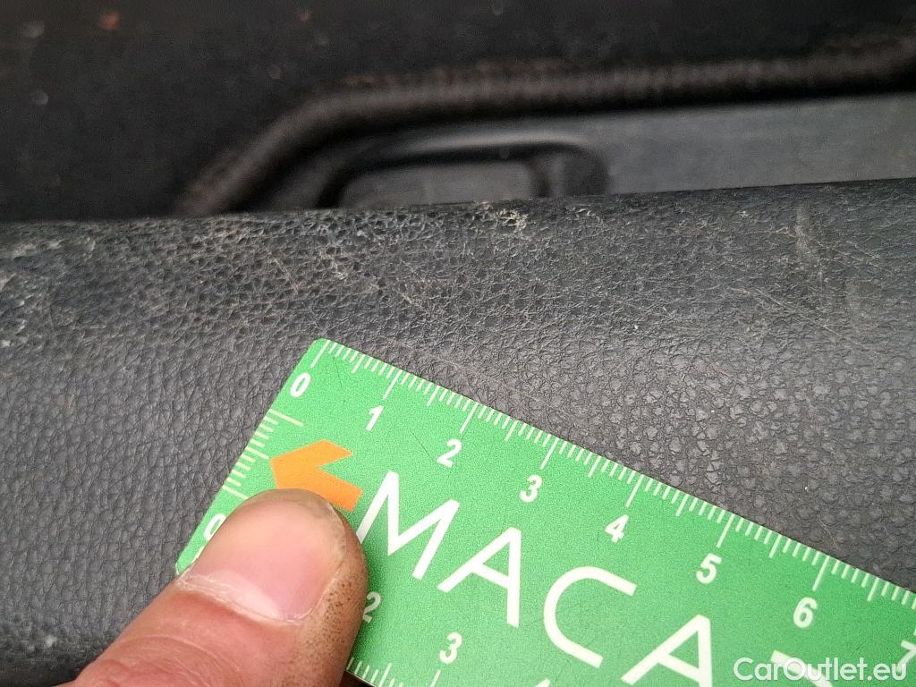  Toyota  Yaris TOYOTA  Hybride / 2019 / 5P / Berline Hybride 116h Dynamic Business Beyond Zer #2