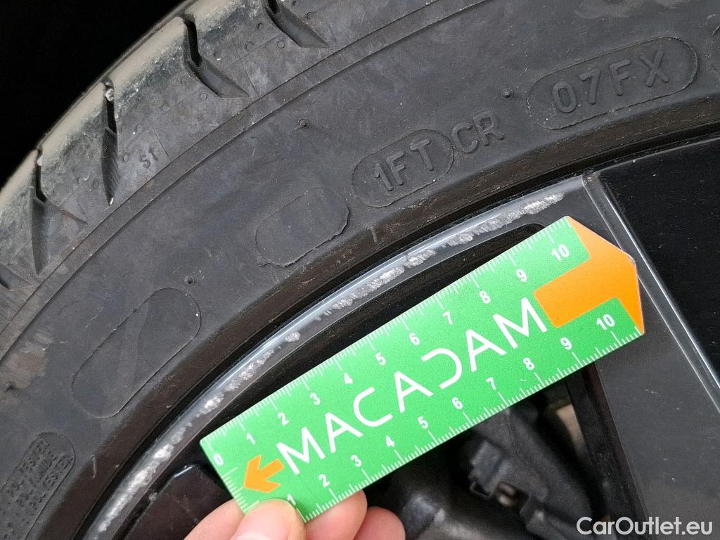  Peugeot  308 PEUGEOT  / 2021 / 5P / Berline PHEV 225 E-EAT8 GT PACK #25