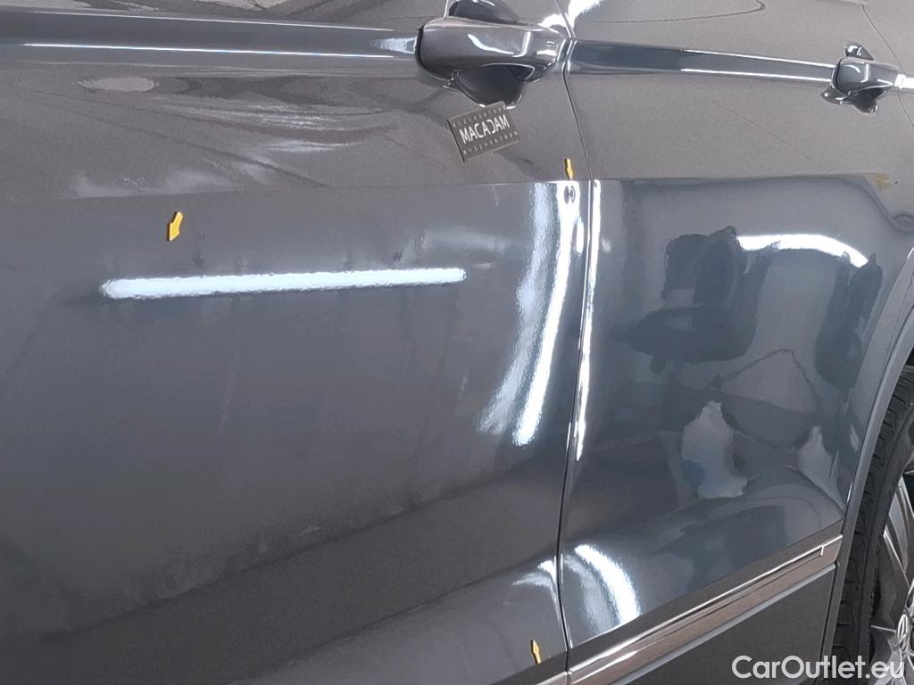  Volkswagen  Tiguan VOLKSWAGEN  Allspace 5p SUV 2.0 TDI 150 DSG7 Carat Exclusive #16