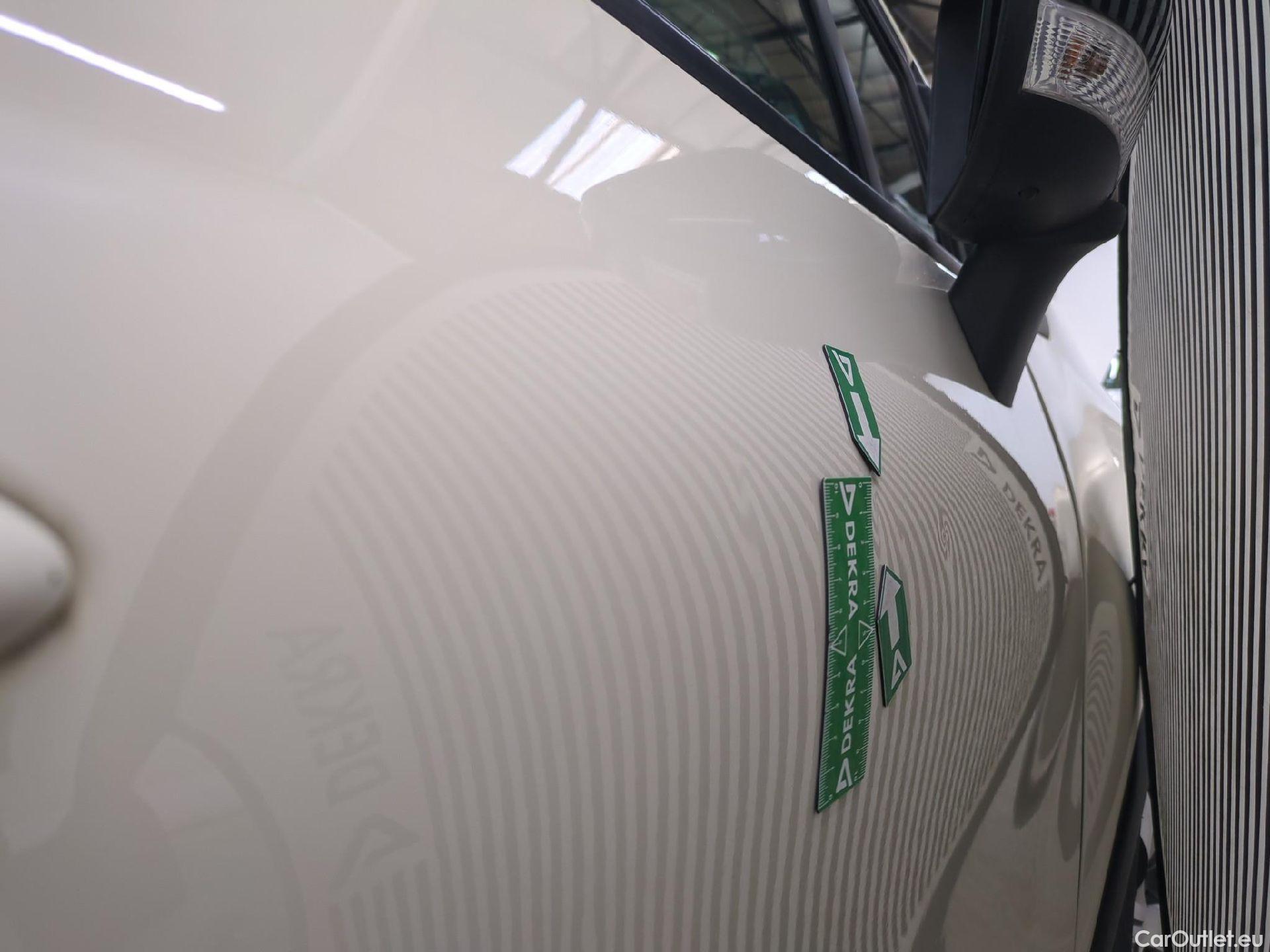  Renault  Captur  Business 0.9 TCe 90CV BVM5 E6 #32