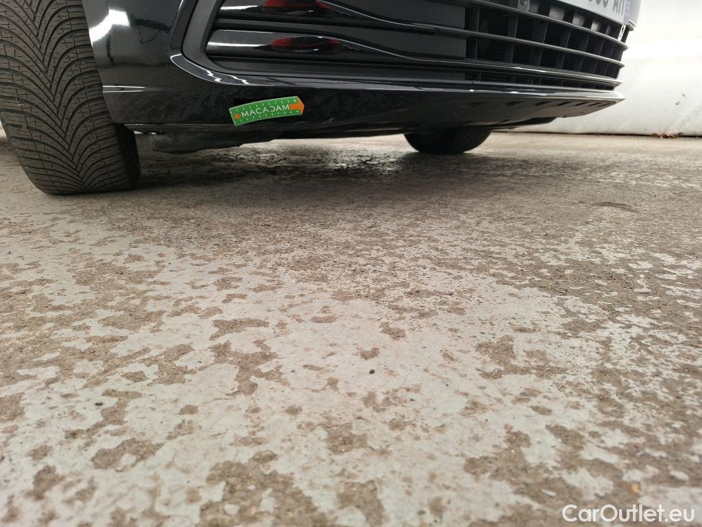  Volkswagen  Golf  VOLKSWAGEN / 2020 / 5P / Berline 2.0 TDI SCR 115 DSG7 LIFE SOCI BUSINESS #8