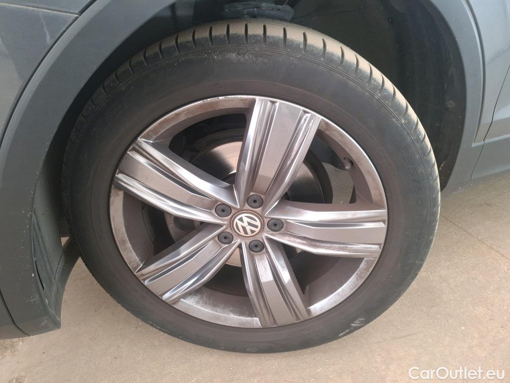  Volkswagen  Tiguan VOLKSWAGEN  Allspace 5p SUV 2.0 TDI 150 DSG7 Carat Exclusive #74