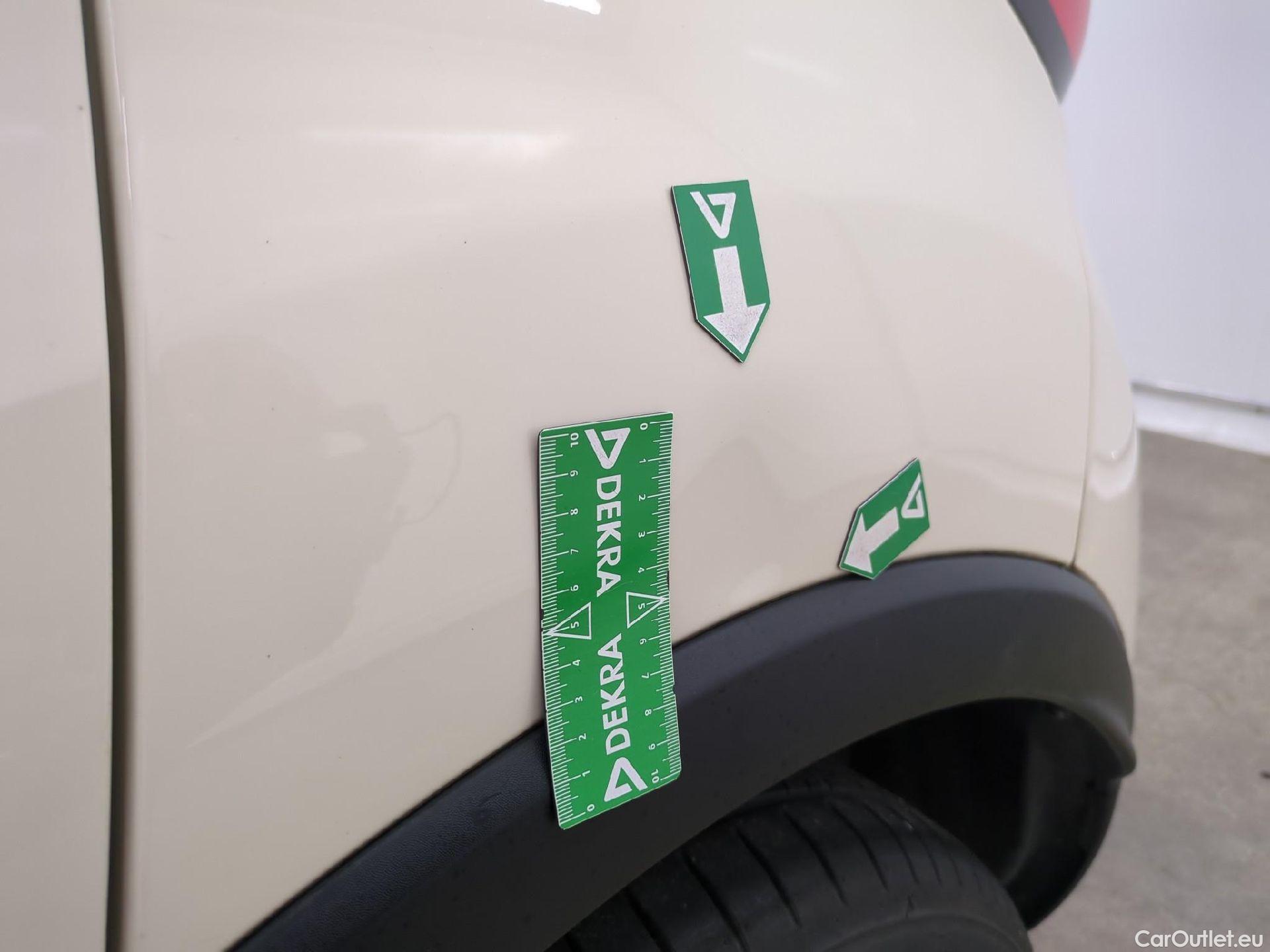  Renault  Captur  Business 0.9 TCe 90CV BVM5 E6 #22