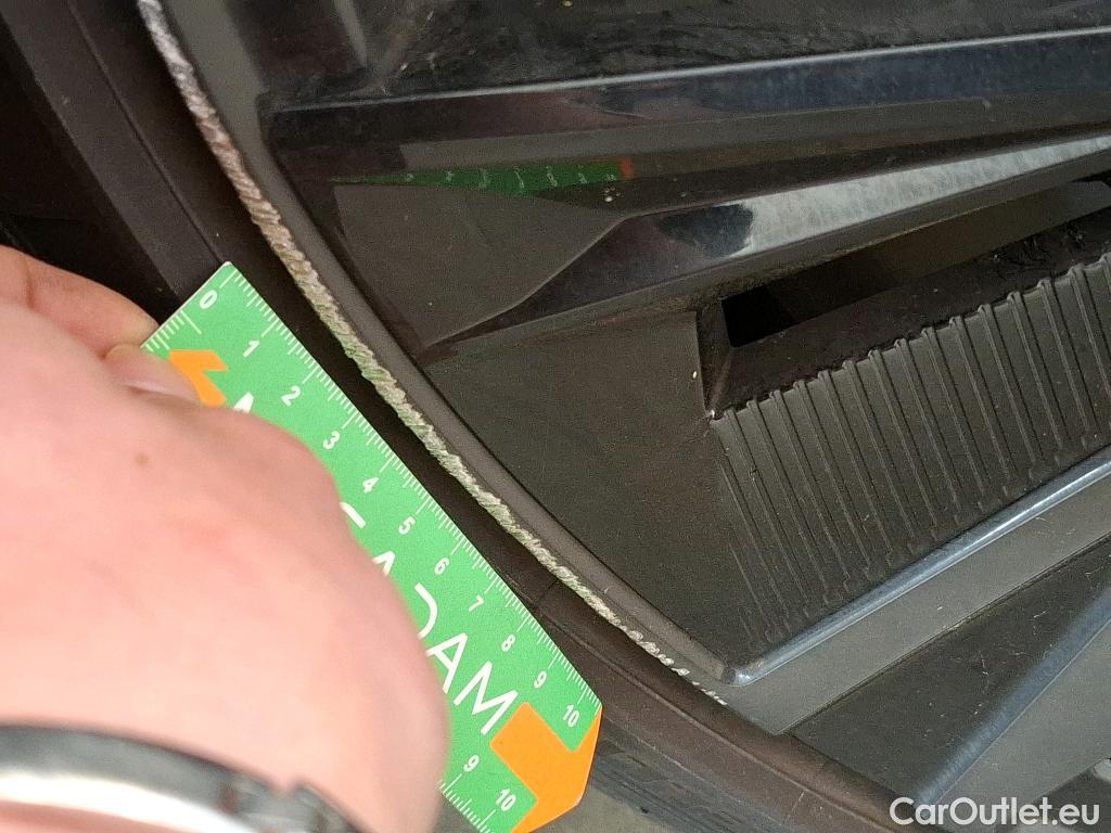  Peugeot  308 PEUGEOT  / 2021 / 5P / Berline PHEV 225 E-EAT8 GT PACK #8