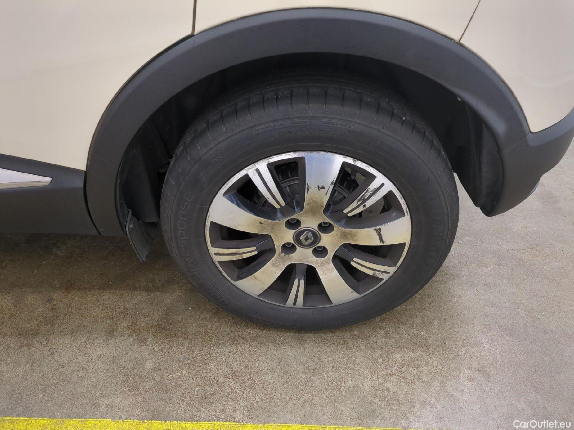  Renault  Captur  Business 0.9 TCe 90CV BVM5 E6 #11