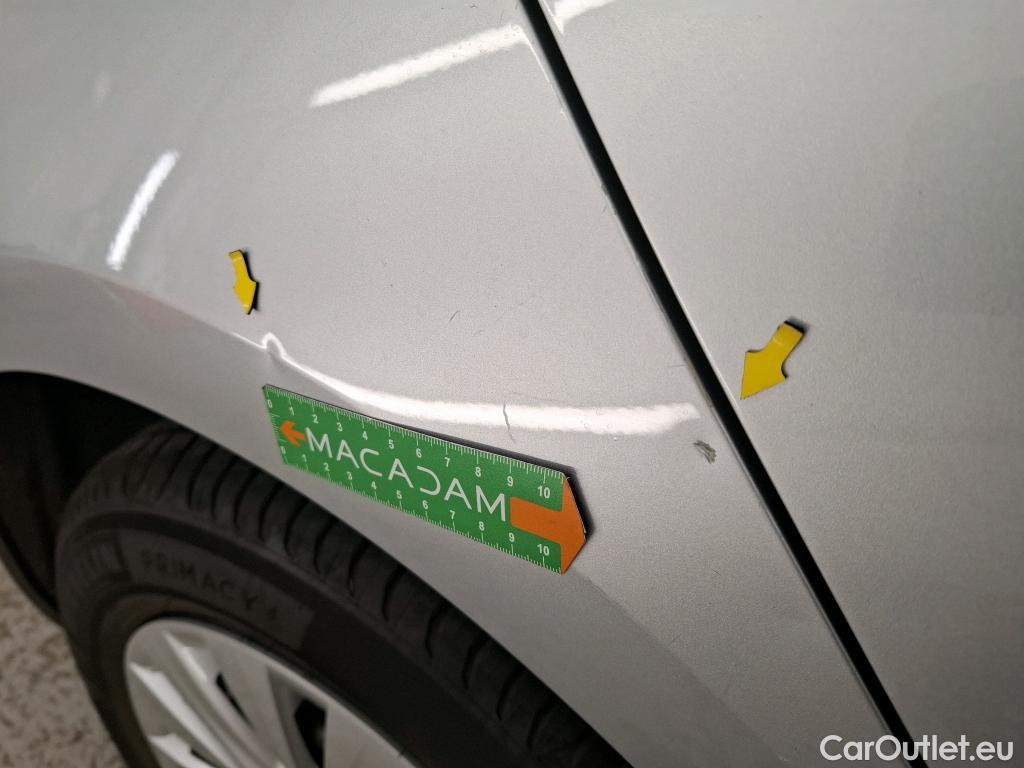  Volkswagen  Golf  VOLKSWAGEN 5p Berline 1.6 TDI 110 BVM5 Trendline Business BMT #54