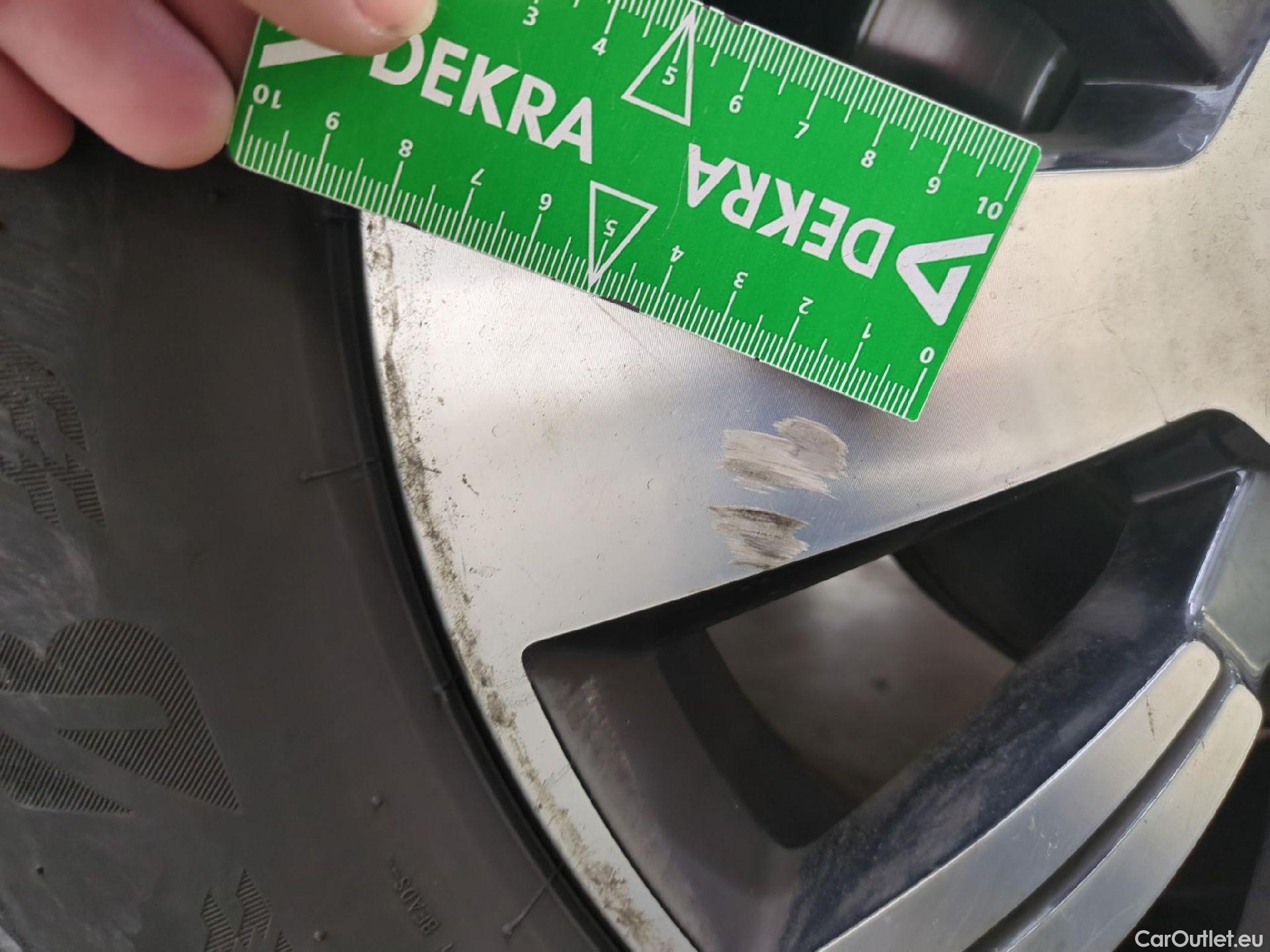  Renault  Captur  Business 0.9 TCe 90CV BVM5 E6 #16