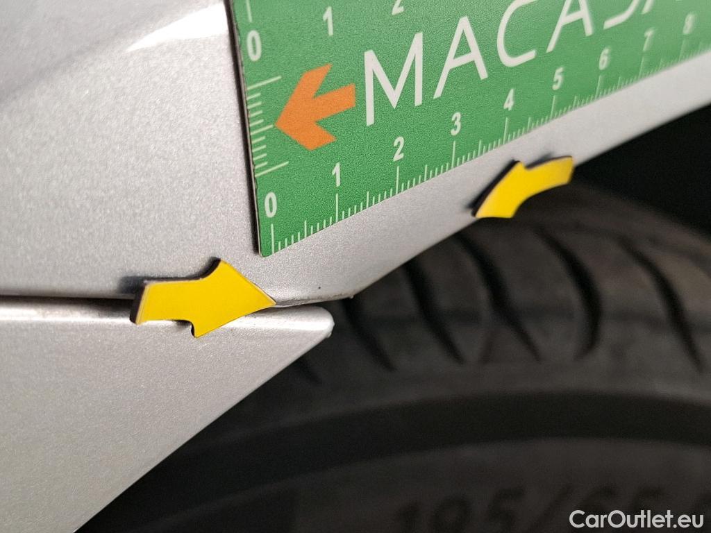  Volkswagen  Golf  VOLKSWAGEN 5p Berline 1.6 TDI 110 BVM5 Trendline Business BMT #31