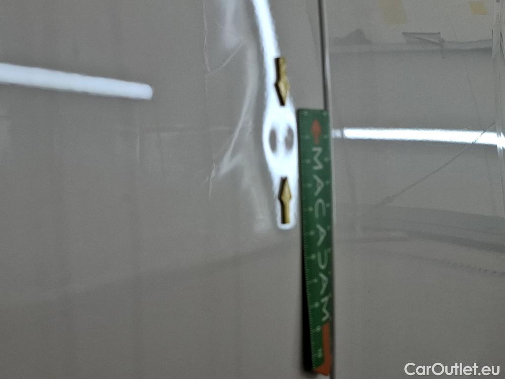  Toyota  Yaris TOYOTA  Hybride / 2019 / 5P / Berline Hybride 116h Dynamic Business Beyond Zer #4