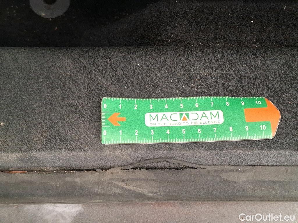  Citroen  C4 Cactus  Feel Business 1.2 PureTech 110CV BVM6 E6d #7