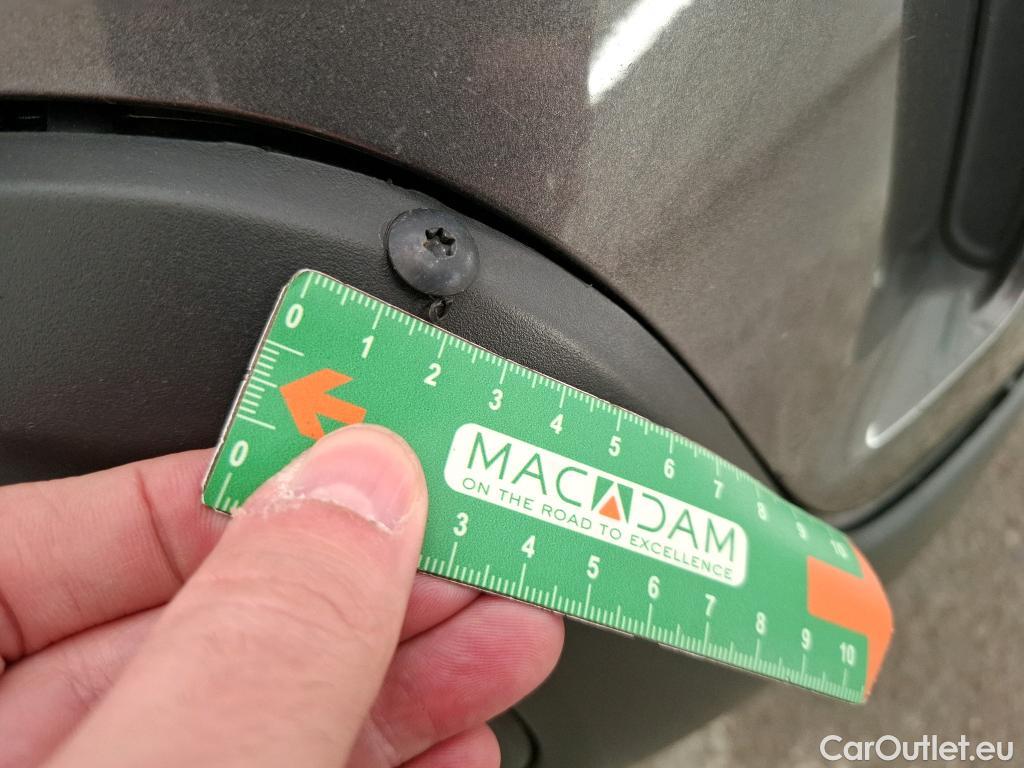  Citroen  C4 Cactus  Feel Business 1.2 PureTech 110CV BVM6 E6d #2