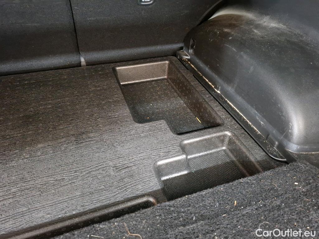  Hyundai  Tucson  Business Mild-Hybrid 2WD 1.6 CRDI 135CV BVA7 E6d #7