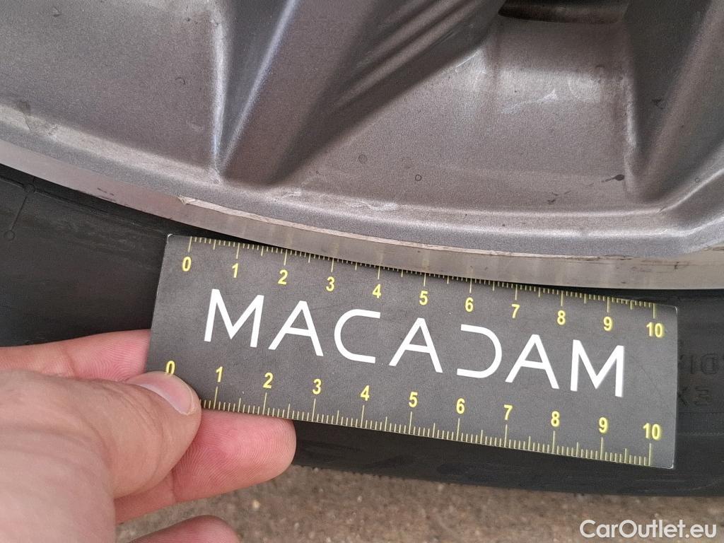  DS  DS7 DS DS 7 Crossback / 2017 / 5P / SUV E-TENSE 225 Business #50