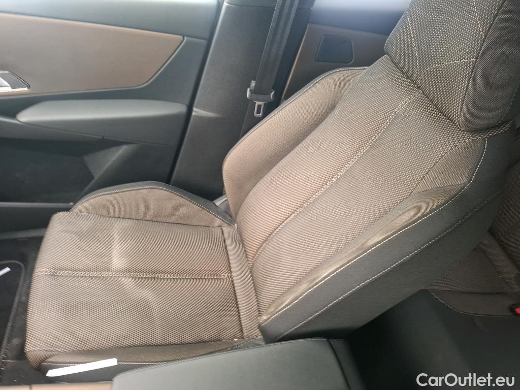  DS  DS7 DS DS 7 Crossback / 2017 / 5P / SUV E-TENSE 225 Business #70