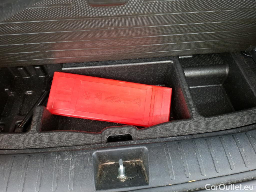  Hyundai  Tucson  Business Mild-Hybrid 2WD 1.6 CRDI 135CV BVA7 E6d #6