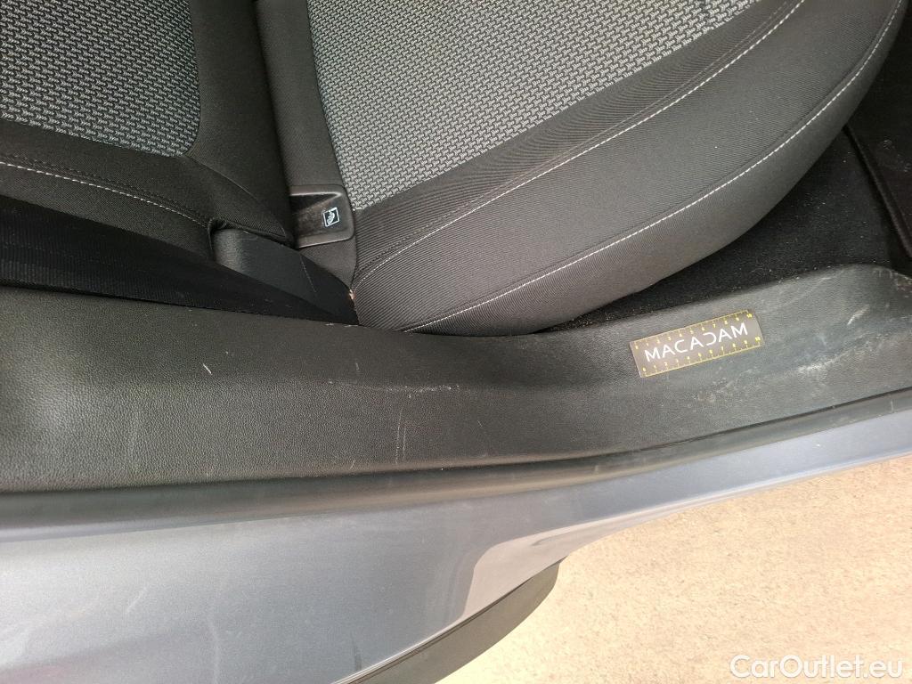  Opel   Grandland X Grandland X Business Edition 1.2 Turbo 130CV BVM6 E6d #13