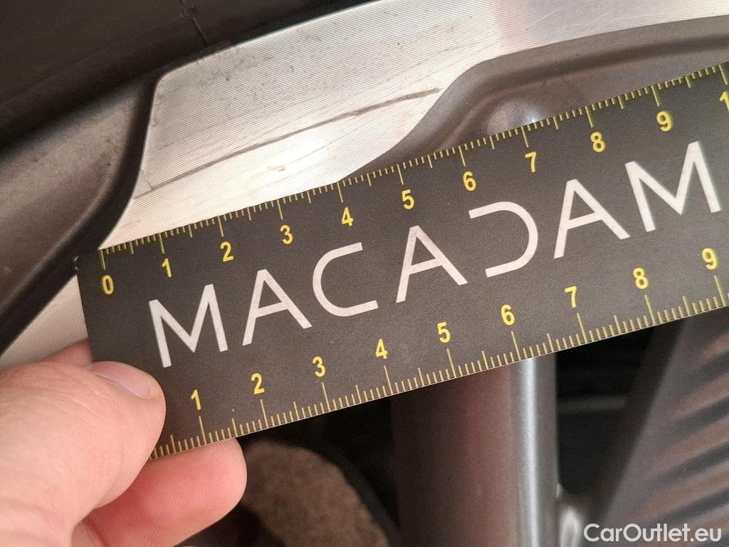  DS  DS7 DS DS 7 Crossback / 2017 / 5P / SUV E-TENSE 225 Business #46