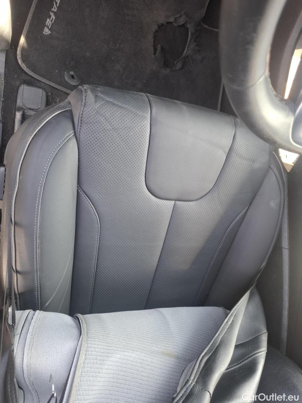  Hyundai  Santa Fe HYUNDAI  / 2020 / 5P / SUV 1.6 T-GDI 265 PHEV HTRAC BUSINESS AUTO #150