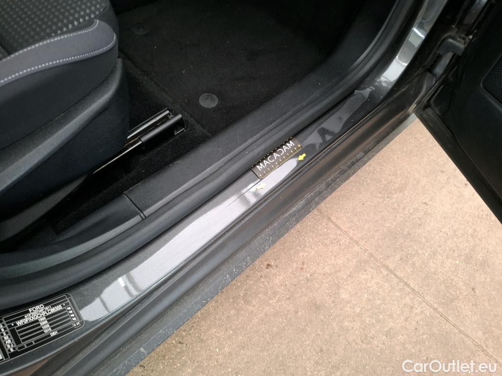  Ford  Focus  Break Trend Business 1.5 EcoBlue 120CV BVA8 E6dT #4