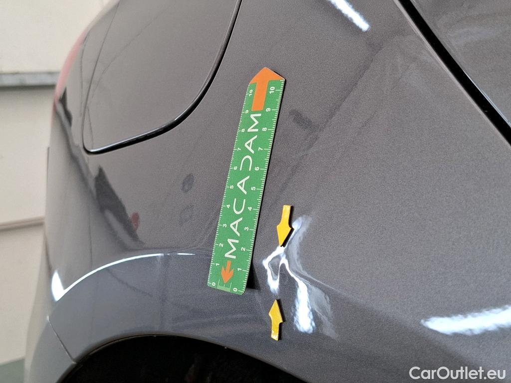  Mercedes  A-Klasse MERCEDES-BENZ Classe A Compact / 2018 / 5P / Berline A 250 e Business Line 8G-DCT #65