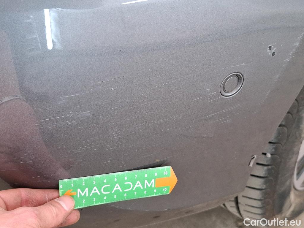  Mercedes  A-Klasse MERCEDES-BENZ Classe A Compact / 2018 / 5P / Berline A 250 e Business Line 8G-DCT #35