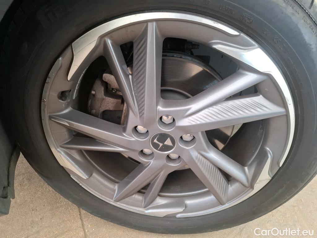  DS  DS7 DS DS 7 Crossback / 2017 / 5P / SUV E-TENSE 225 Business #43