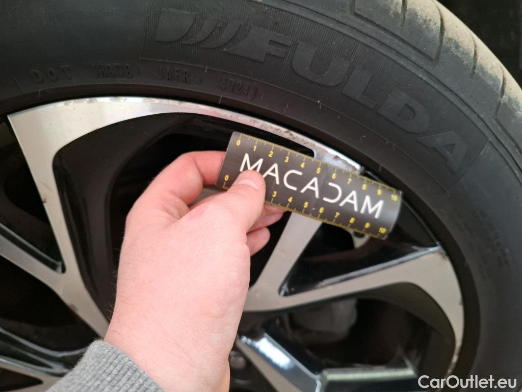  Toyota  C-HR TOYOTA  / 2016 / 5P / SUV 2.0 HYBRIDE 184 COLLECTION #45