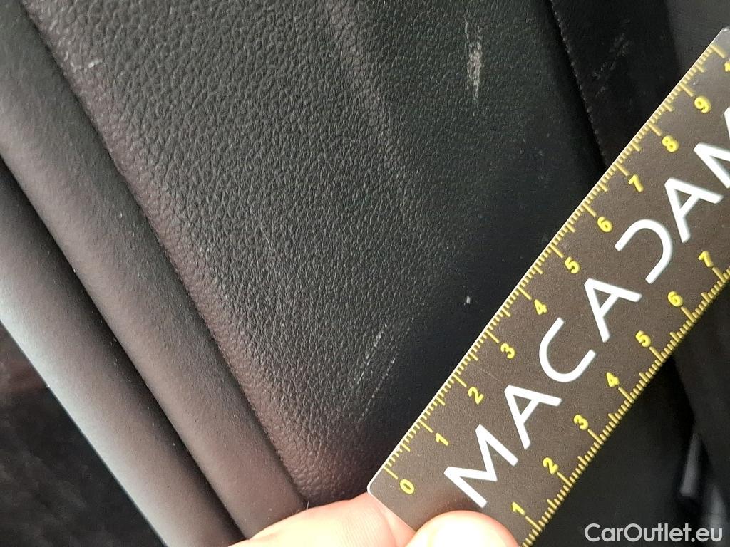  Volkswagen  Golf  VOLKSWAGEN / 2020 / 5P / Berline 2.0 TDI SCR 115 DSG LIFE BUSINESS #46