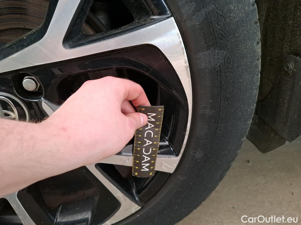  Toyota  C-HR TOYOTA  / 2016 / 5P / SUV 2.0 HYBRIDE 184 COLLECTION #40