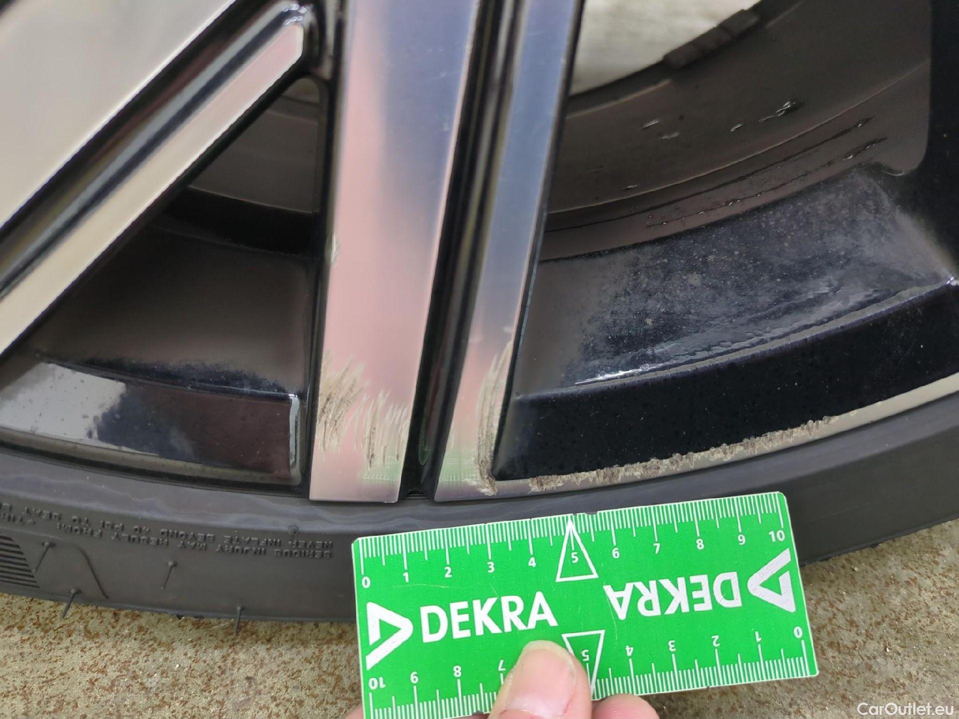  Volkswagen  Golf  VIII SW R-Line 2.0 TDI 150CV BVA7 E6d #8