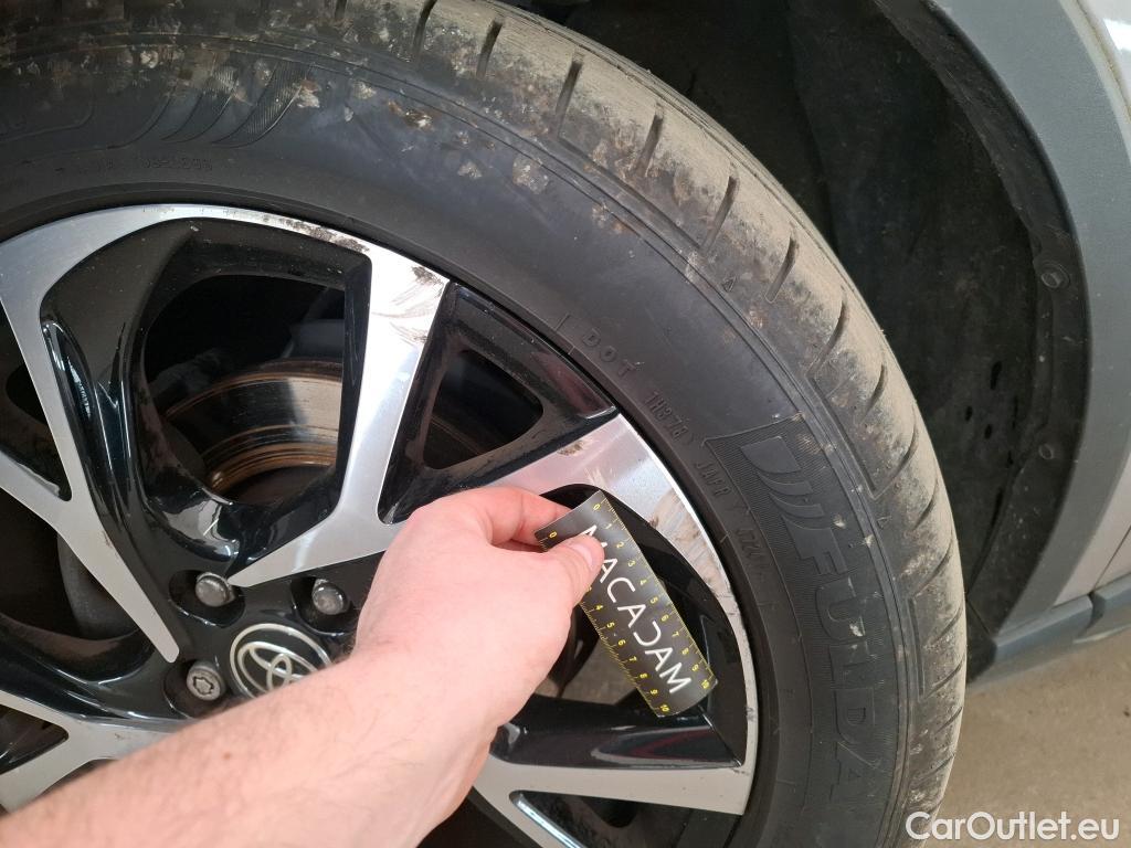  Toyota  C-HR TOYOTA  / 2016 / 5P / SUV 2.0 HYBRIDE 184 COLLECTION #28