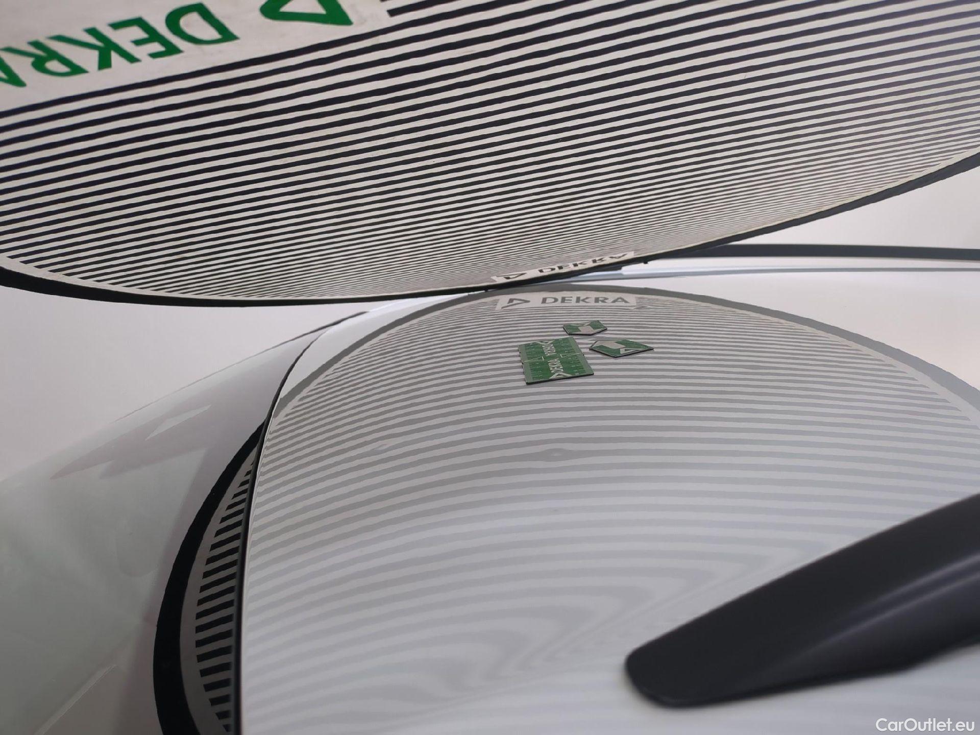  Volkswagen  Golf  VIII SW R-Line 2.0 TDI 150CV BVA7 E6d #47