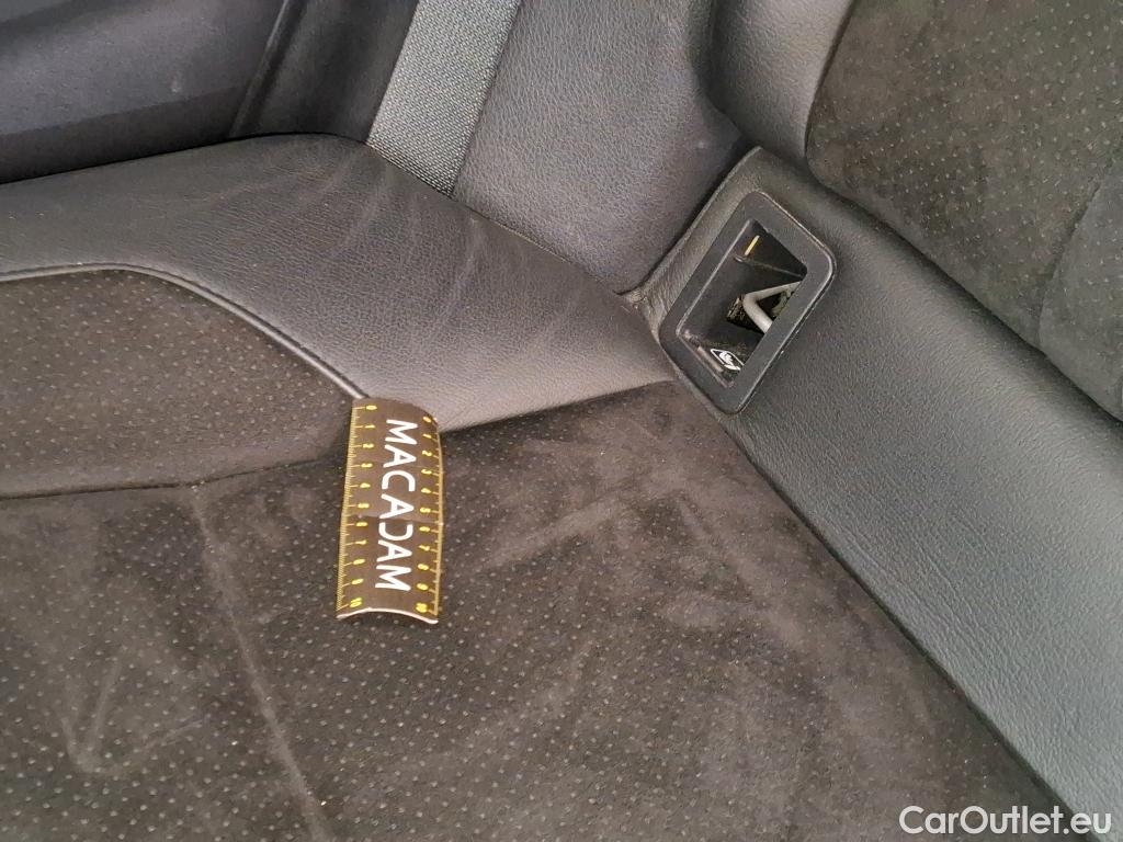  Toyota  C-HR TOYOTA  / 2016 / 5P / SUV 2.0 HYBRIDE 184 COLLECTION #61