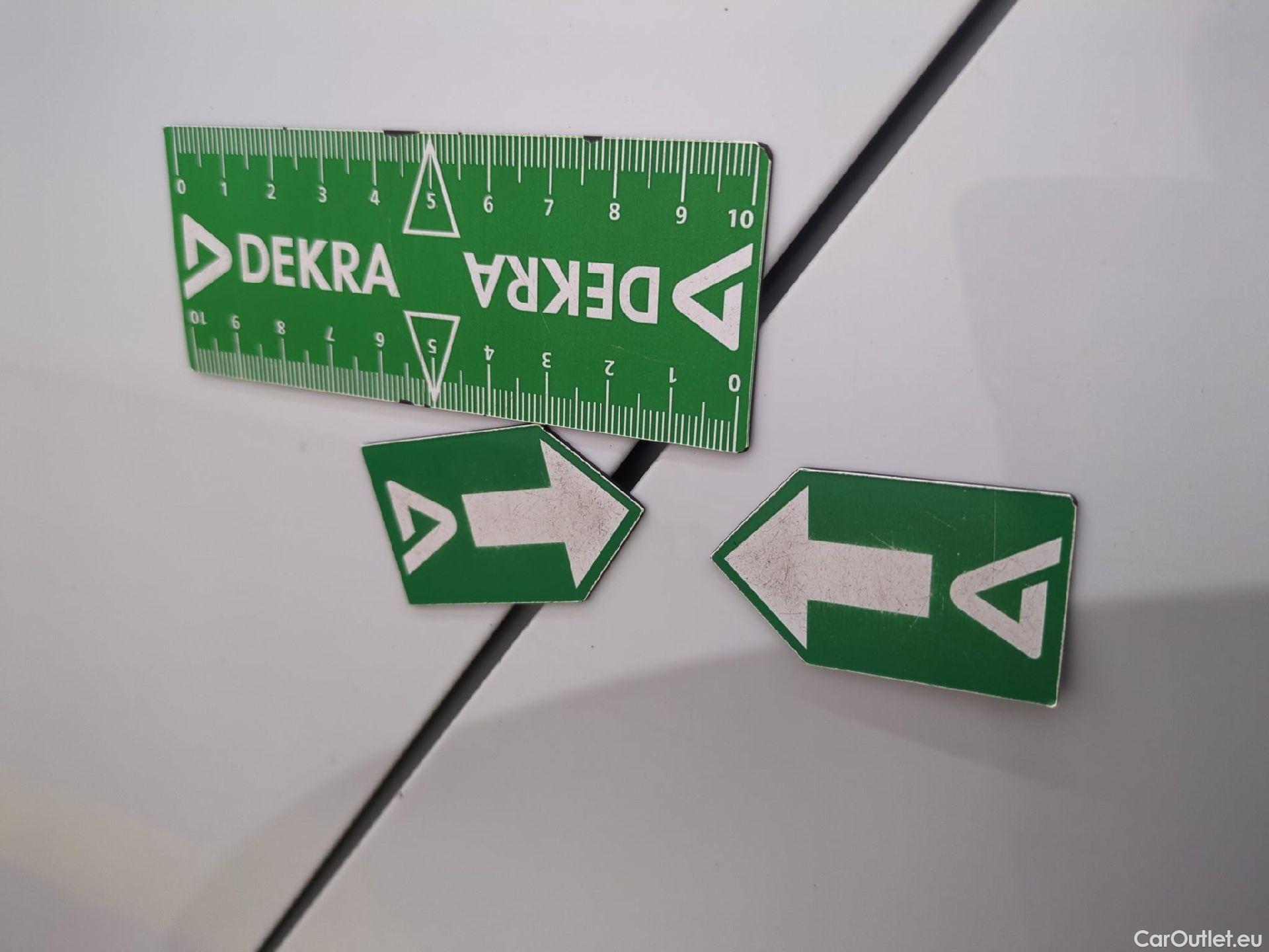  Volkswagen  Golf  VIII SW R-Line 2.0 TDI 150CV BVA7 E6d #28