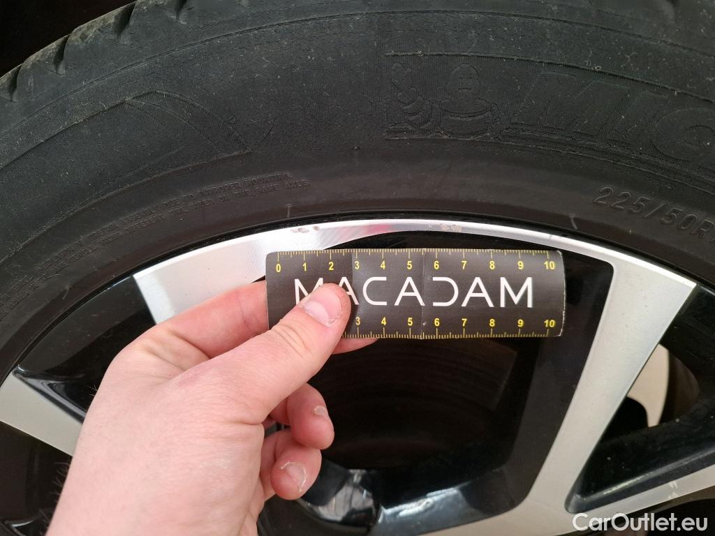  Toyota  C-HR TOYOTA  / 2016 / 5P / SUV 2.0 HYBRIDE 184 COLLECTION #31