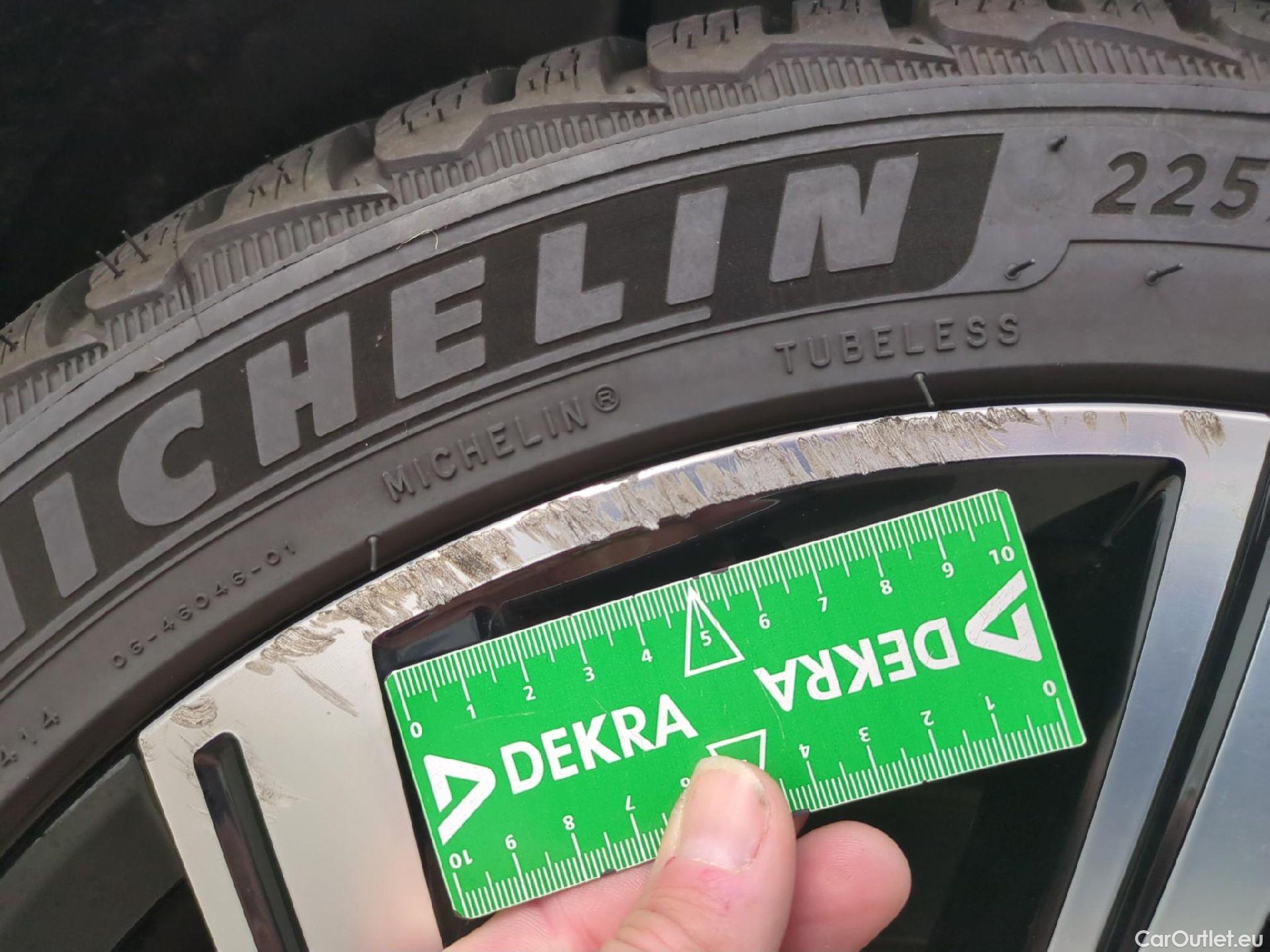  Volkswagen  Golf  VIII SW R-Line 2.0 TDI 150CV BVA7 E6d #16