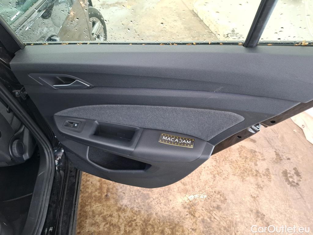  Volkswagen  Golf  VOLKSWAGEN / 2020 / 5P / Berline 2.0 TDI SCR 115 DSG LIFE BUSINESS #39