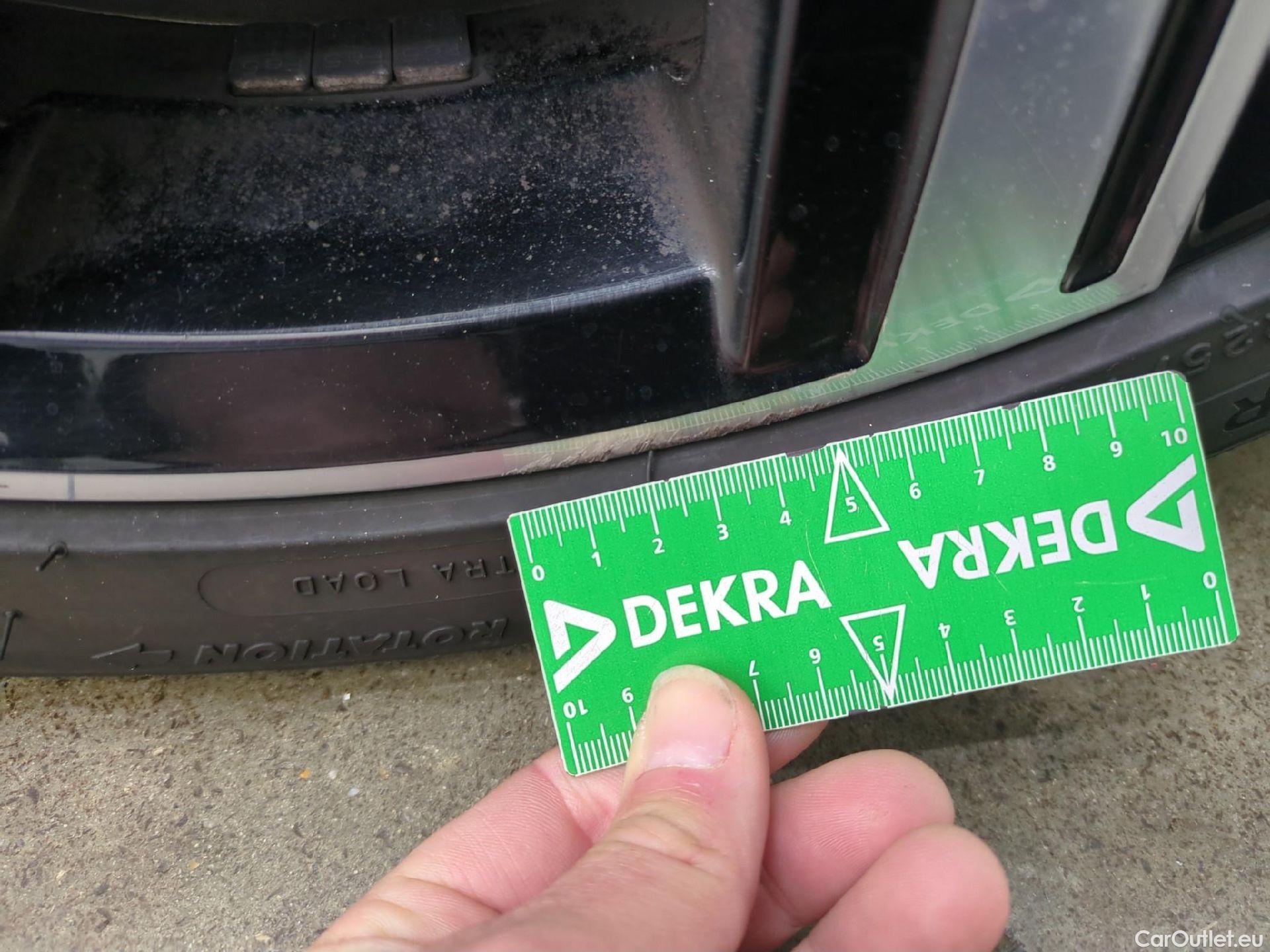  Volkswagen  Golf  VIII SW R-Line 2.0 TDI 150CV BVA7 E6d #21