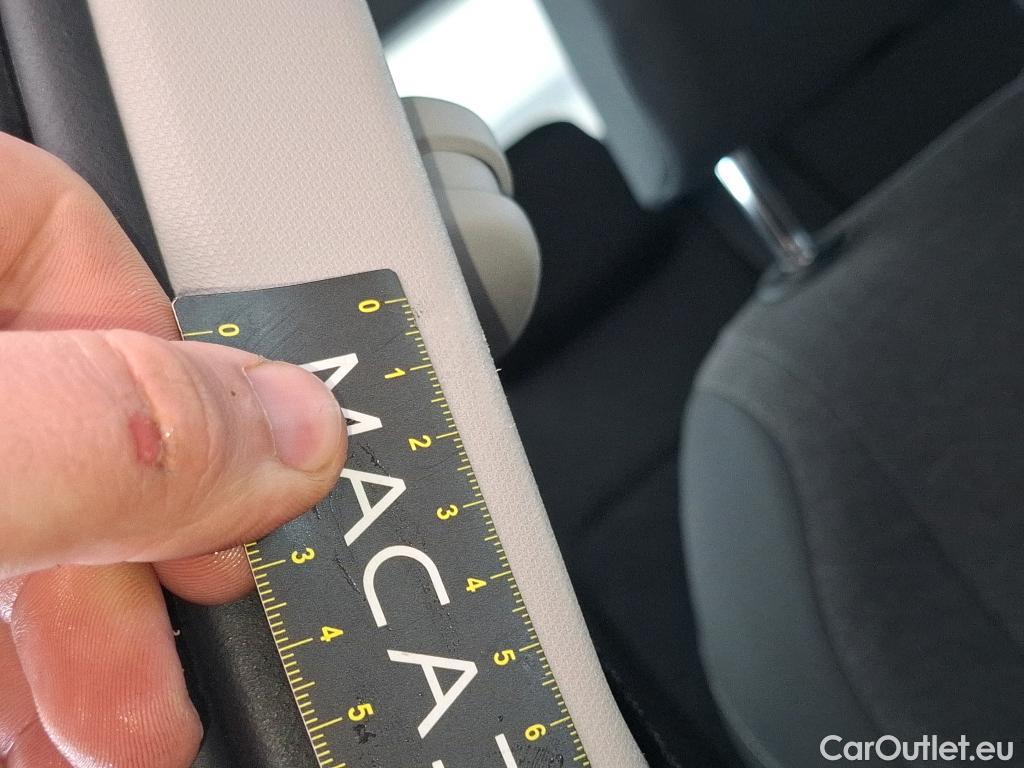  Volkswagen  Golf  VOLKSWAGEN / 2020 / 5P / Berline 2.0 TDI SCR 115 DSG LIFE BUSINESS #38