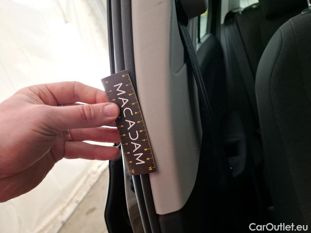  Volkswagen  Golf  VOLKSWAGEN / 2020 / 5P / Berline 2.0 TDI SCR 115 DSG LIFE BUSINESS #35