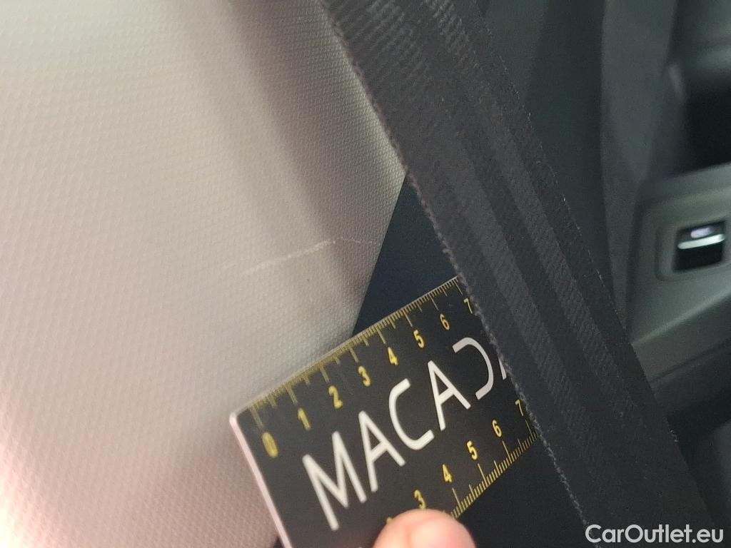  Volkswagen  Golf  VOLKSWAGEN / 2020 / 5P / Berline 2.0 TDI SCR 115 DSG LIFE BUSINESS #36