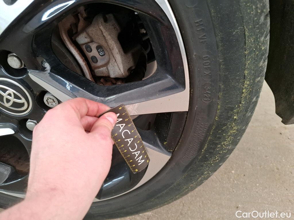  Toyota  C-HR TOYOTA  / 2016 / 5P / SUV 2.0 HYBRIDE 184 COLLECTION #34