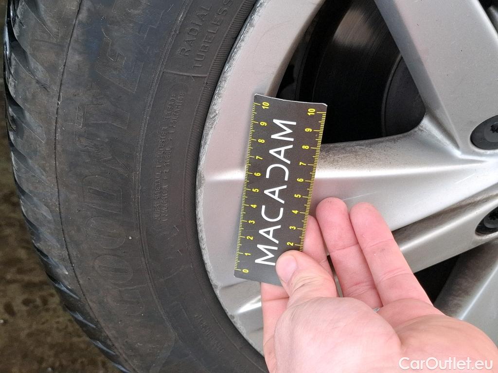  Volkswagen  Golf  VOLKSWAGEN / 2020 / 5P / Berline 2.0 TDI SCR 115 DSG LIFE BUSINESS #12