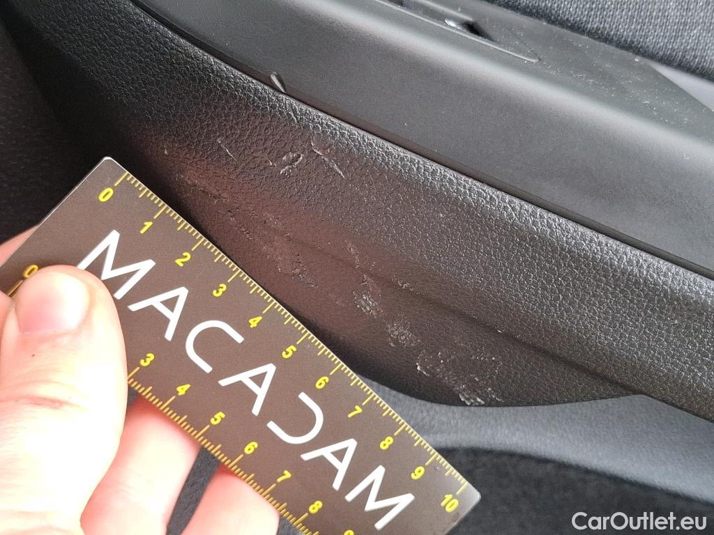  Volkswagen  Golf  VOLKSWAGEN / 2020 / 5P / Berline 2.0 TDI SCR 115 DSG LIFE BUSINESS #42