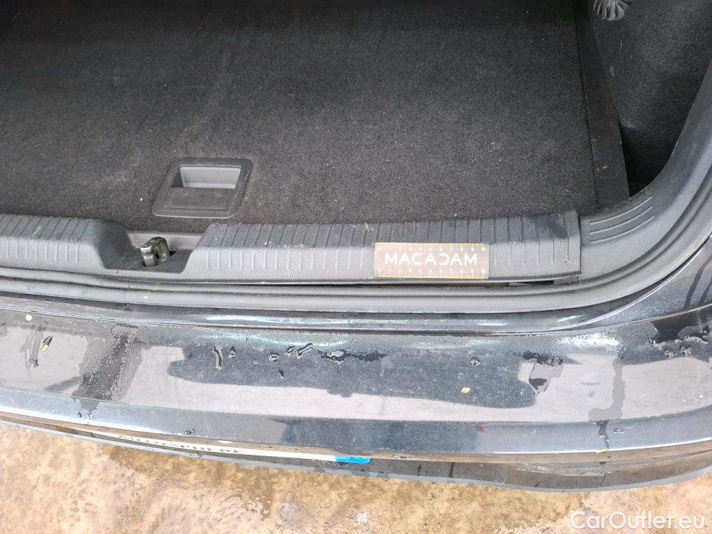  Volkswagen  Golf  VOLKSWAGEN / 2020 / 5P / Berline 2.0 TDI SCR 115 DSG LIFE BUSINESS #63